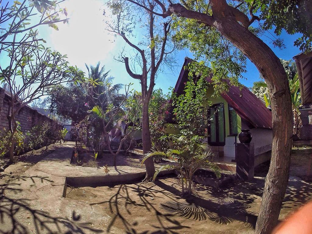Brother Bungalow Gili Trawangan Exterior photo
